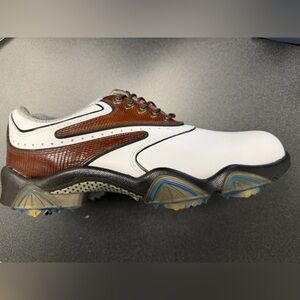 Men’s FootJoy Synr-G leather golf shoes, Size 8, style 53862, white and brown.